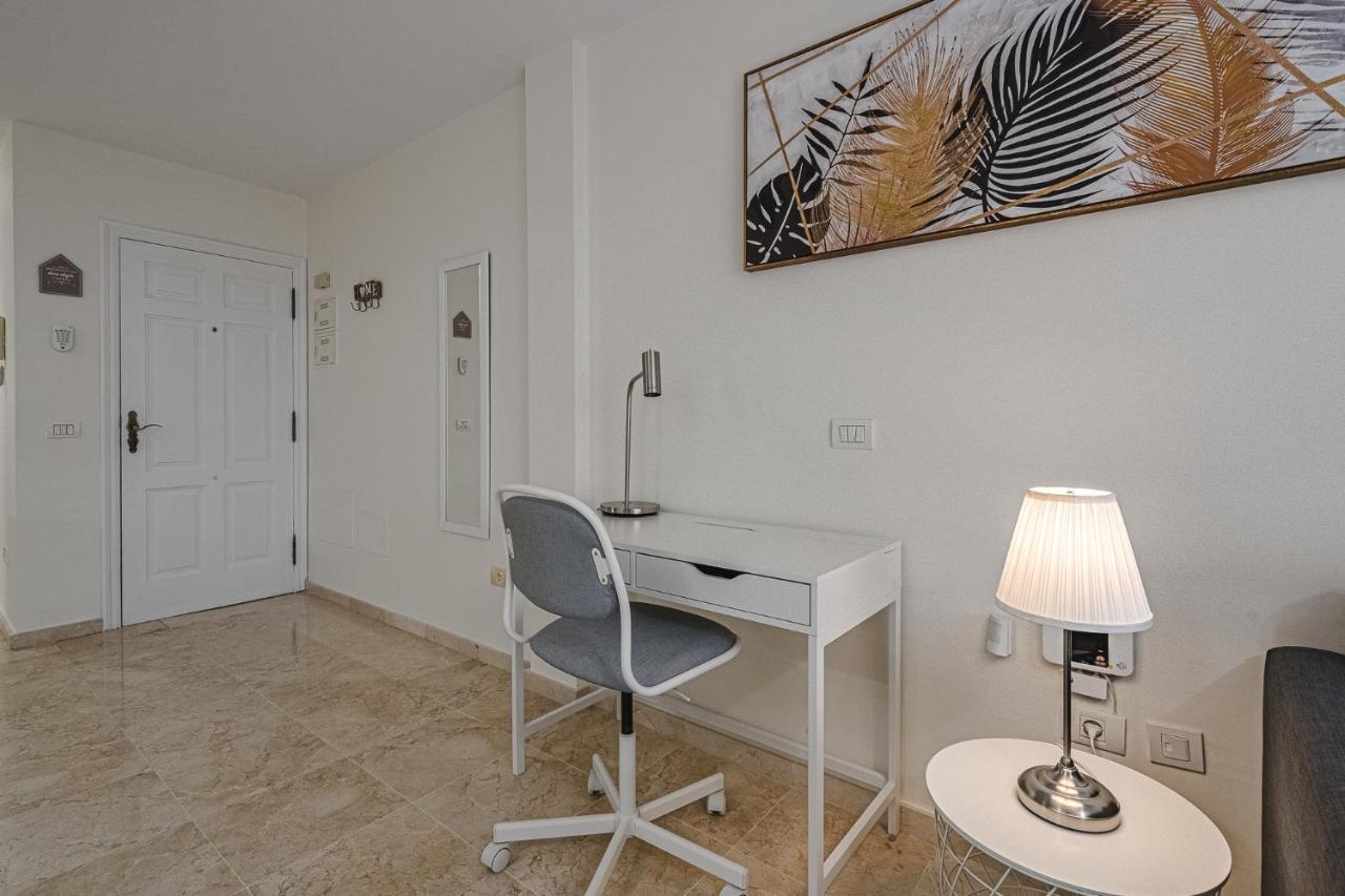 Paraiso Palm Mar Beautiful & Bright Renovated Apartment With Air Conditioning Eksteriør billede