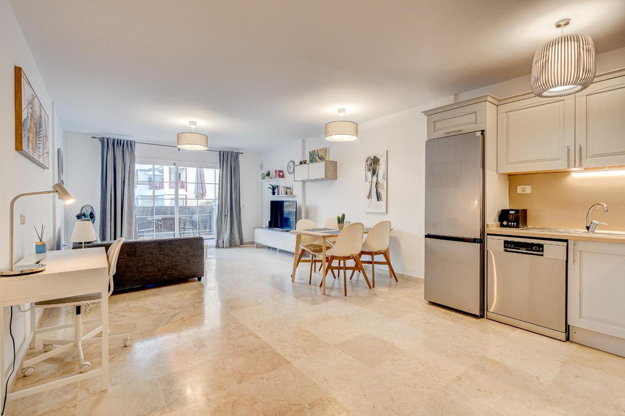 Paraiso Palm Mar Beautiful & Bright Renovated Apartment With Air Conditioning Eksteriør billede